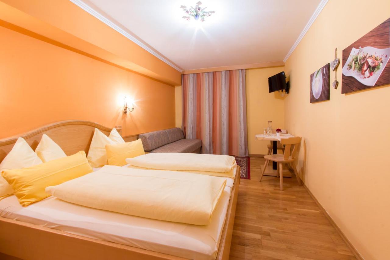 Hotel Gasthof Brueggler Radstadt Exterior photo