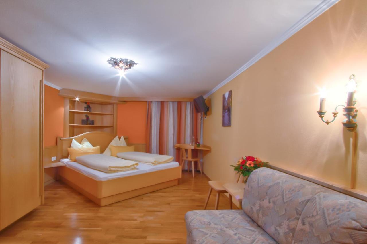Hotel Gasthof Brueggler Radstadt Exterior photo
